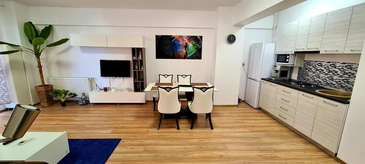 Apartament Mamaia Central Lac Siutghiol 2 Daire Dış mekan fotoğraf